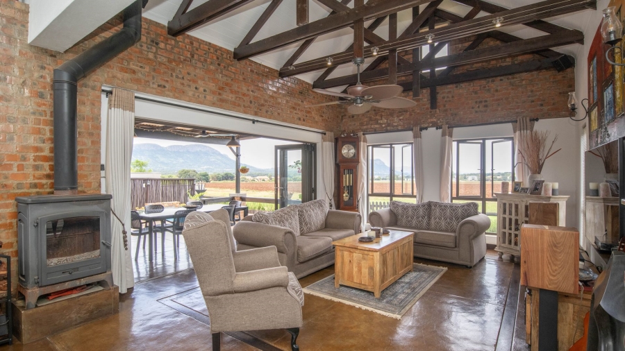 To Let 3 Bedroom Property for Rent in The Coves North West